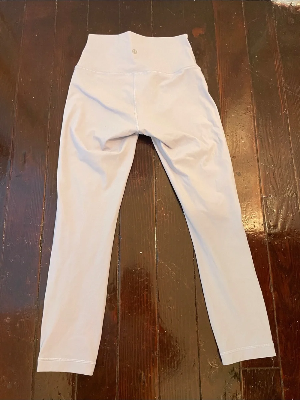 Lululemon Leggings in Light Lavender capris